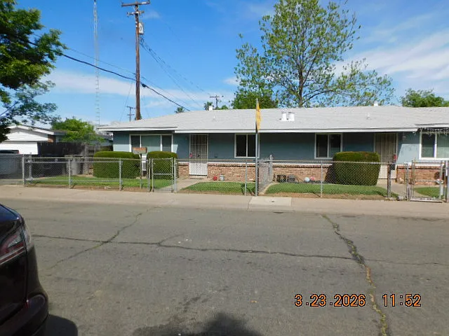 2 bed, 660 sqft, $1,900 — Photo 1