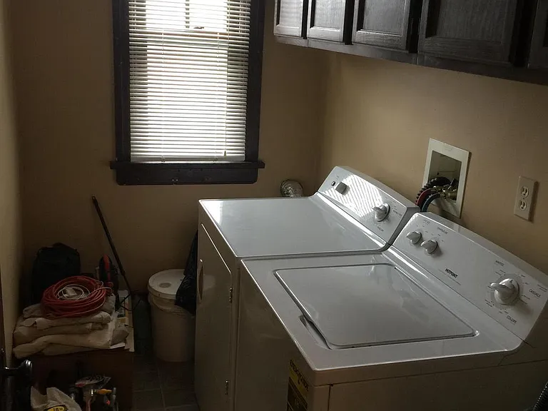 425 W Chocolate Ave — Photo 4
