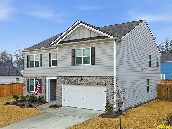 3rd image of 31 Hickory Way