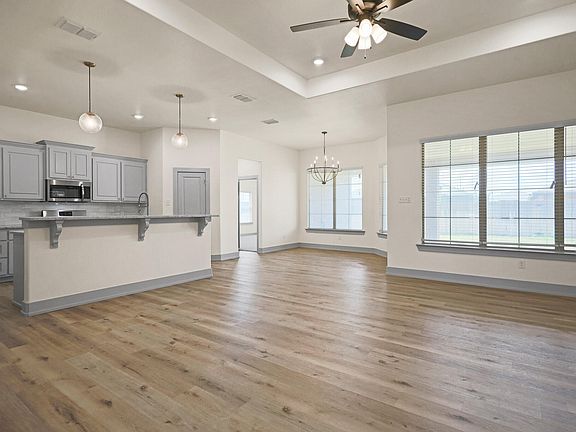 5th image of 407 Cowboy Ln