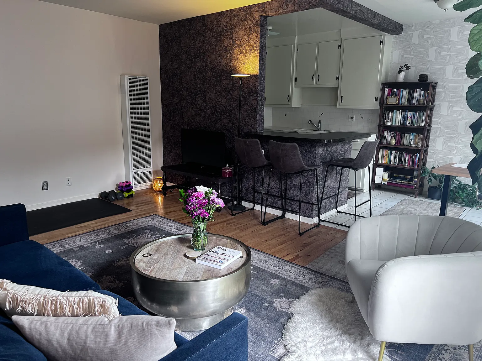 1 bed, 700 sqft, $2,600 — Photo 2