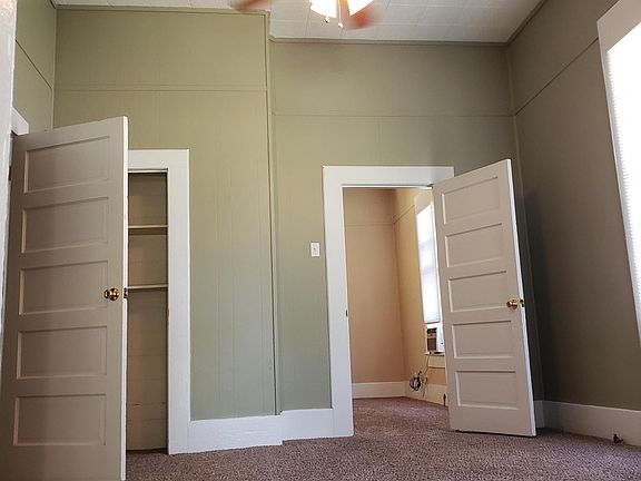 4th image of 1026 Iris St