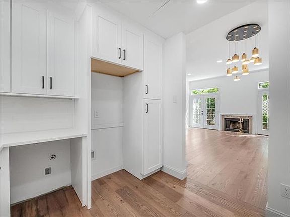 5th image of 4424 Holland Ave APT 303