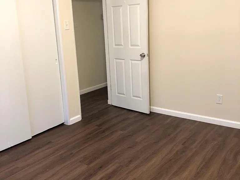 9708 Ridge Ave — Photo 6