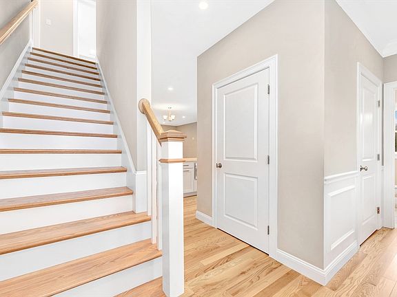 4th image of 31 Willow Pond Cir #31