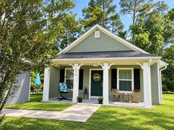 4810 Pecan Ln, Old River Winfree, TX 77535