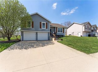 13740 Hunter Dr, Platte City, MO 64079