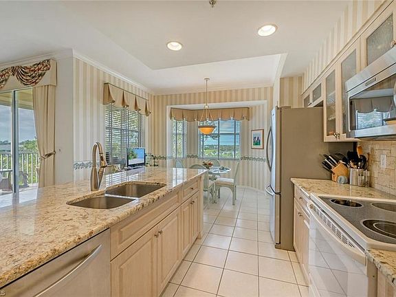 4th image of 9450 Highland Woods Blvd Unit 6401