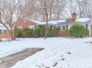 915 Onslow Dr, Greensboro, NC 27408