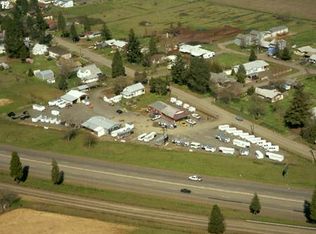 1101 S Comstock Ave, Sutherlin, OR 97479