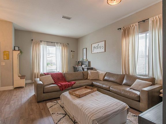 4th image of 6540 Carlsbad Ct