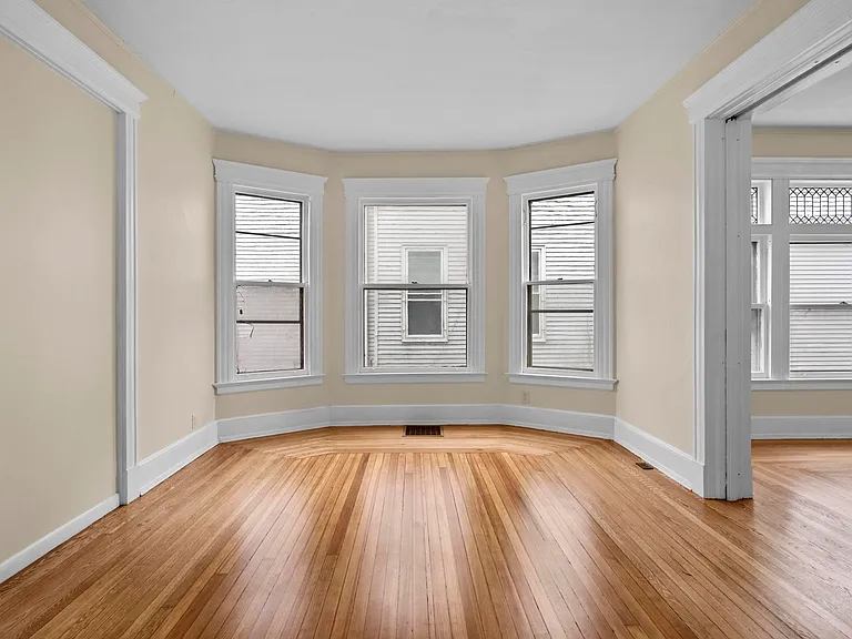 167 Norton St #1 — Photo 8