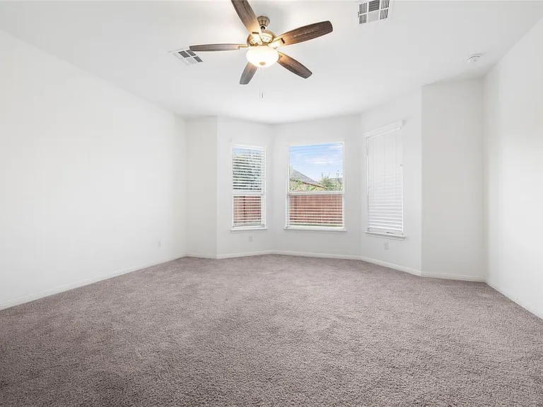 5146 Veranda Ter — Photo 32