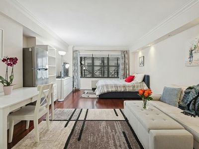 140 E 56th St APT 3G, New York, NY, 10022