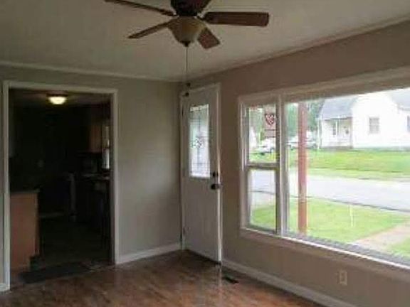 2nd image of 410 Grand Ave