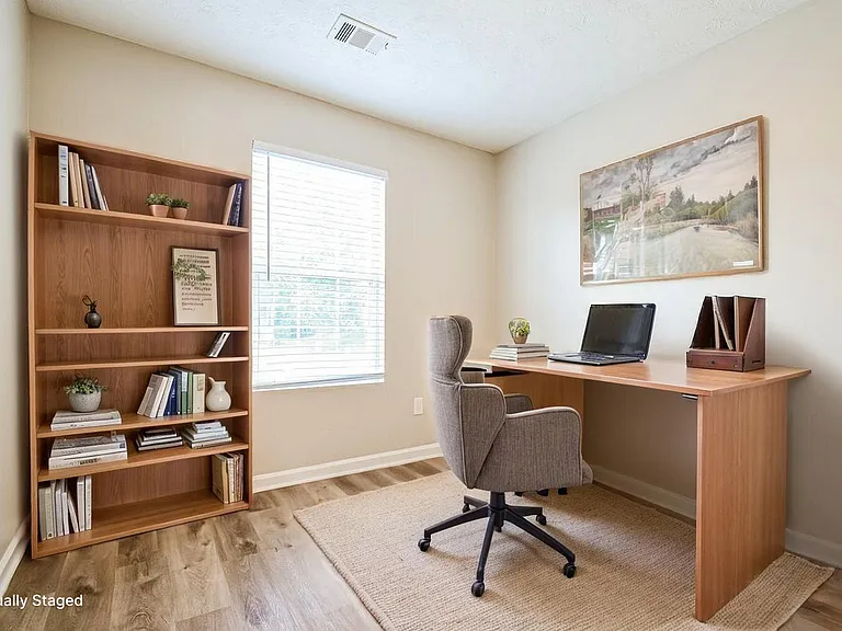 6149 Raleigh Oaks Ct — Photo 16
