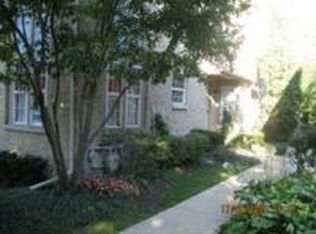 371 S Jefferson St, Batavia, IL 60510