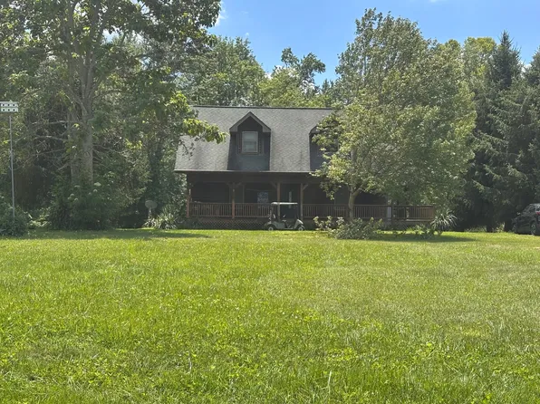 80 Deer Farm Rd, Burkesville, KY 42717