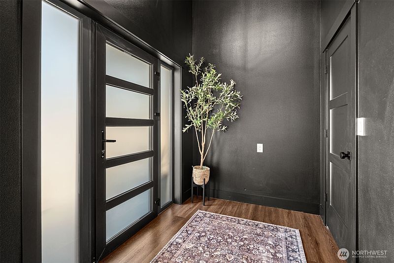 4th image of 649 Prominence Street