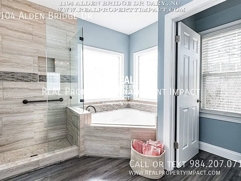 1104 Alden Bridge Dr — Photo 24