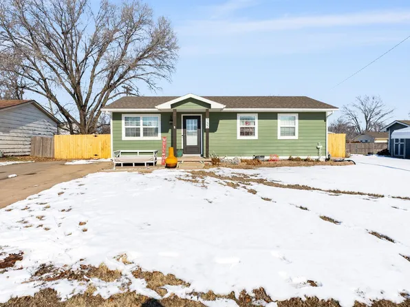 732 E Freeman Ave, Haysville, KS 67060