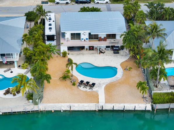 196 S Indies Dr, Duck Key, FL 33050