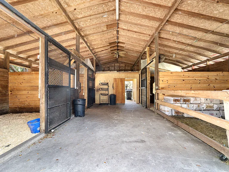 11025 SW 128th Ave — Photo 49