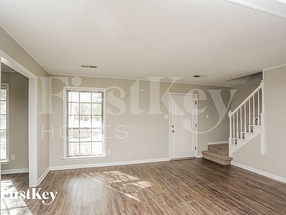3rd image of 7931 Carol Elaine Cir