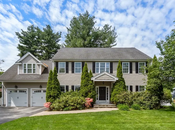 77 Cedar St, Wellesley, MA 02481
