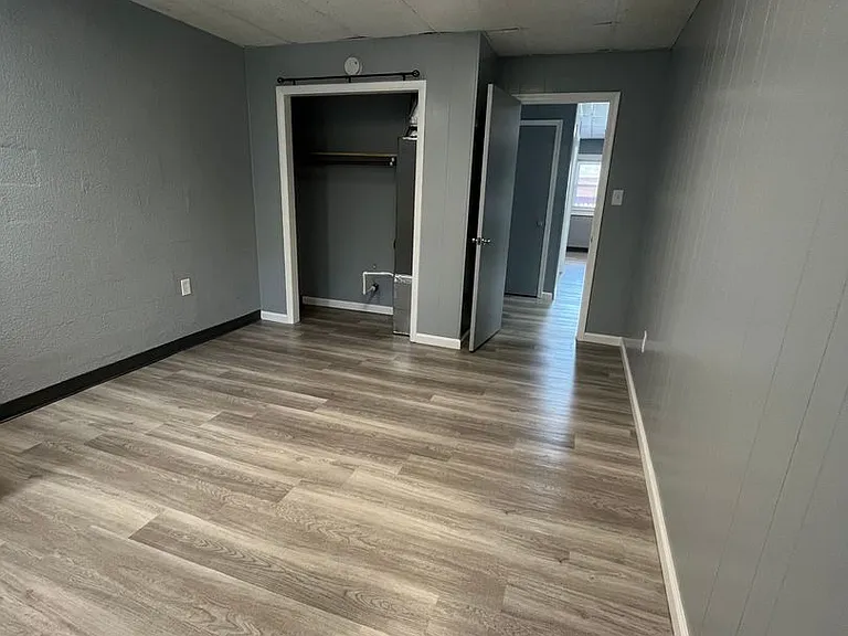 107 Lucas Dr — Photo 8