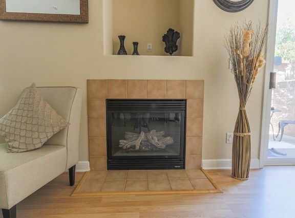 4th image of 483 Marble Arch Ave