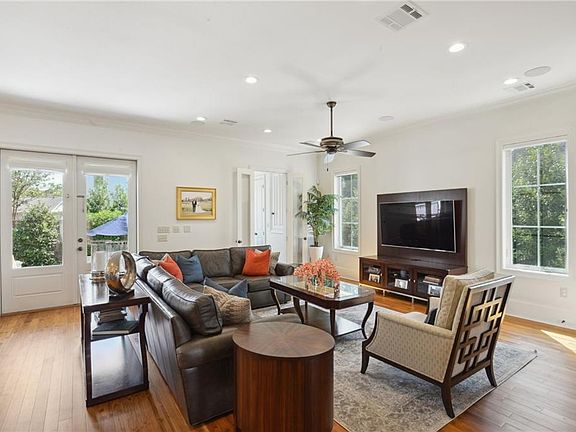5th image of 705 E Manley Ave