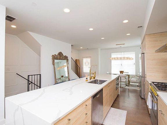 2nd image of 253 Aventine Ln #3