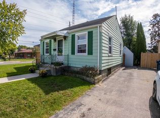 1 McCallum Ct, Toronto, ON M8Y1M6
