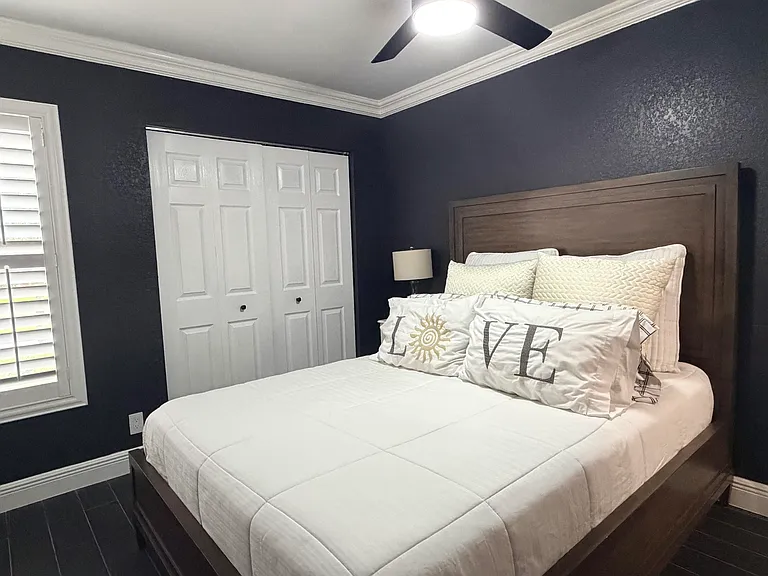 5142 NW 43rd Ave — Photo 32