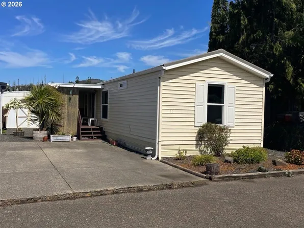 1000 N 8th St, Reedsport, OR 97467