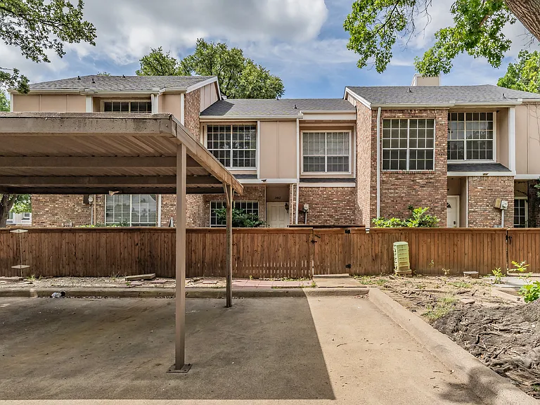 2402 Northlake Ct — Photo 28