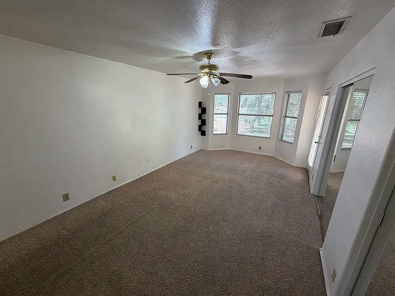 19508 N 78th Ave — Photo 15