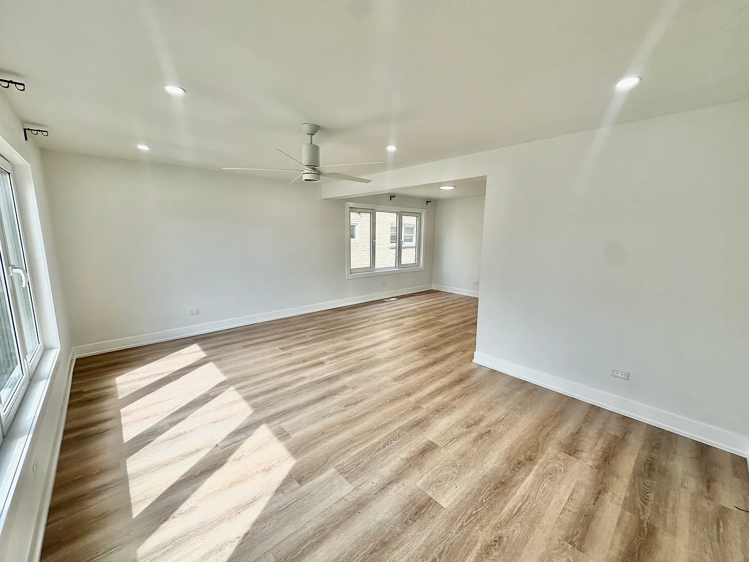 7854 W Cahill Ter — Photo 3