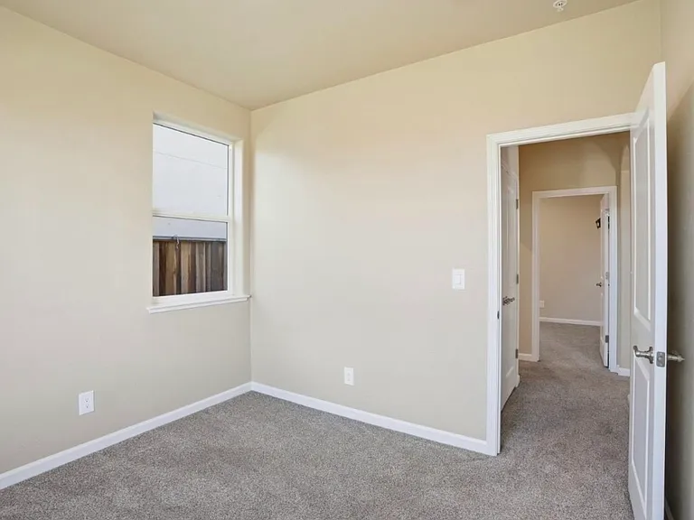 765 Brandywine Ln — Photo 6