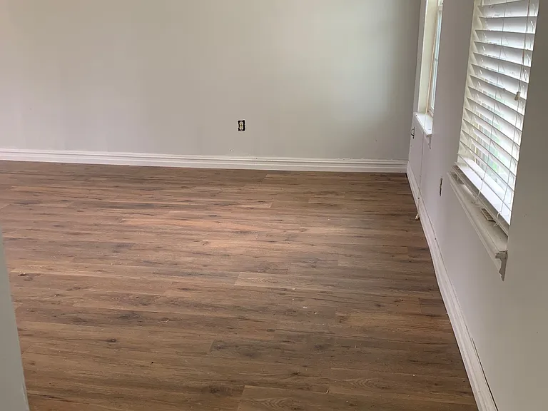 151 Valerie Dr — Photo 9