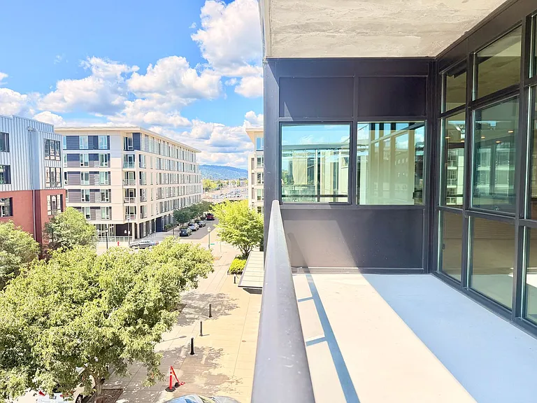1830 NW Riverscape St #403 — Photo 21