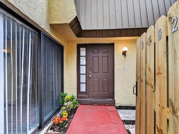 4th image of 3502 Gardens East Drive #B