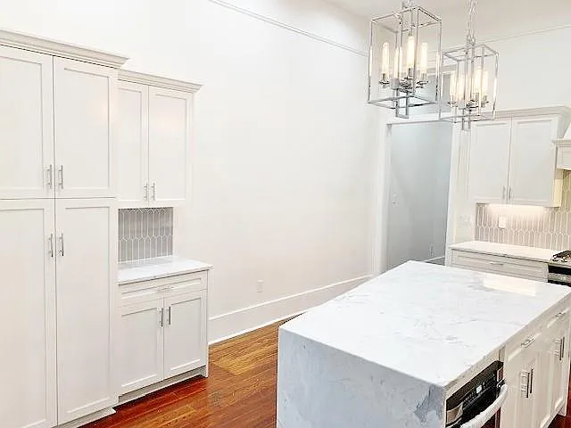 1038 Montegut St — Photo 9