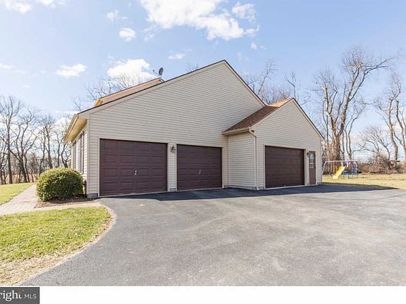 2nd image of 11 Virginia Dr