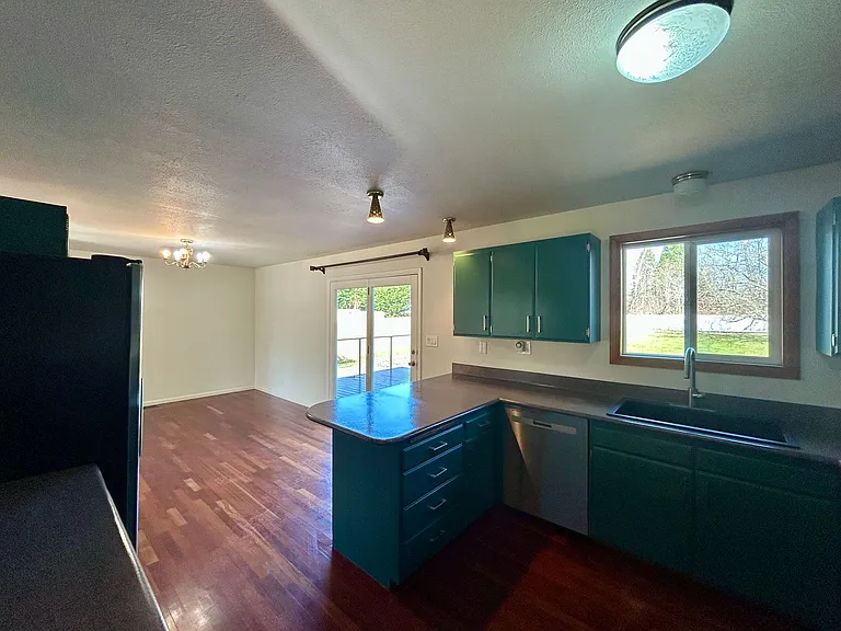 3222 McLeod Rd — Photo 6
