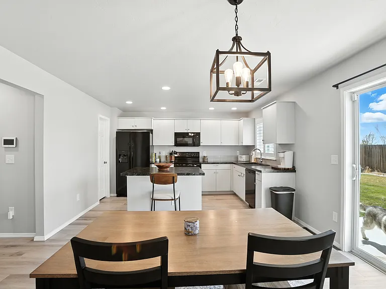 1855 SW Besra Dr — Photo 6