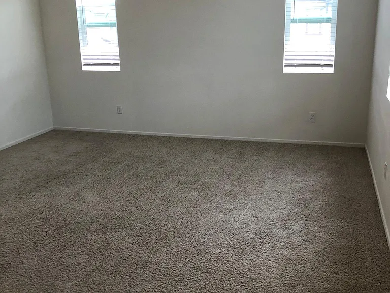 24248 White Willow Ave — Photo 13