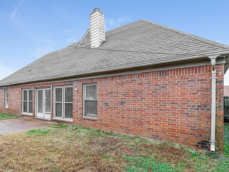 1964 Bohemia Dr — Photo 15