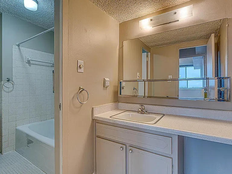 1100 Erie Ave #707EVANSVILLE — Photo 16